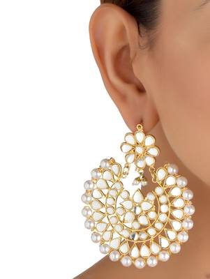 Off-White Pearls and Kundan Embellished Dangler Earrings cum Maang Tika Set 217MT75 3