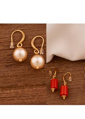 Two pairs of earrings coral, swarovski pearl 1
