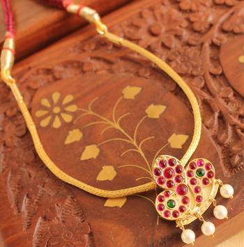 Awesome Gold Tone Real Kemp Necklace 1