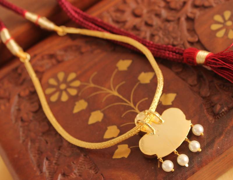 Awesome Gold Tone Real Kemp Necklace