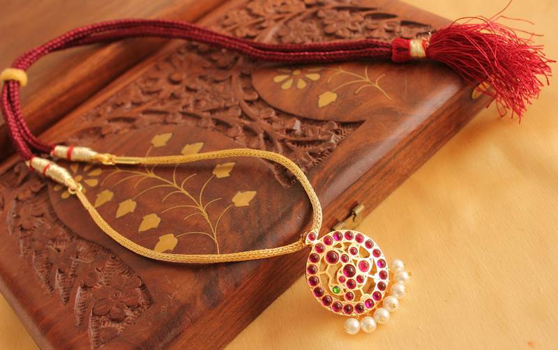 Awesome Gold Tone Real Kemp Necklace