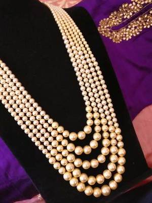Shell Pearl 5 Layered Necklace 2
