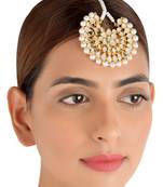 Off-white pearl maang-tikka