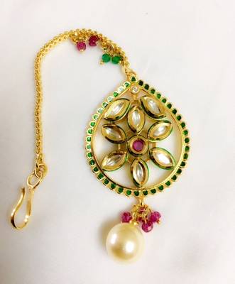 golden kundan maang tikka 4
