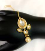 golden kundan maang tikka