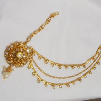 golden american diamonds maang tikka 1