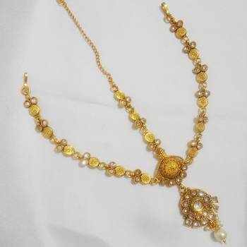 golden american diamonds maang tikka 1
