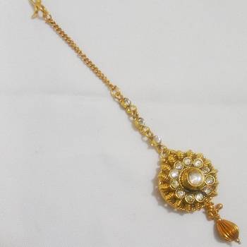 golden american diamonds maang tikka 1