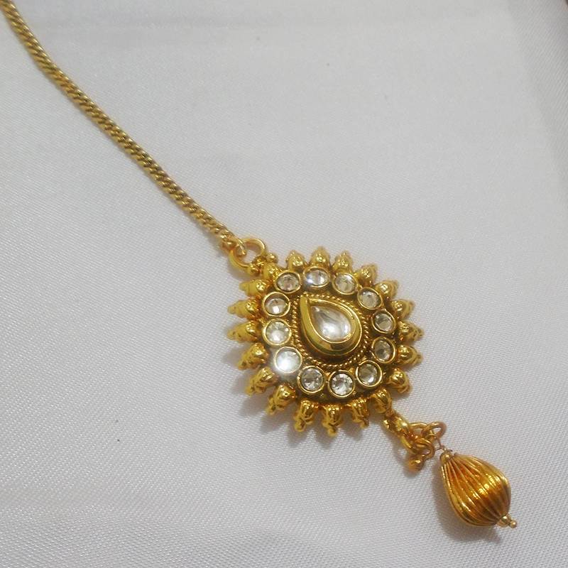 golden american diamonds maang tikka