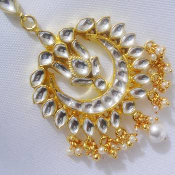 golden kundan maang tikka 1