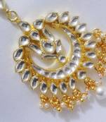 golden kundan maang tikka