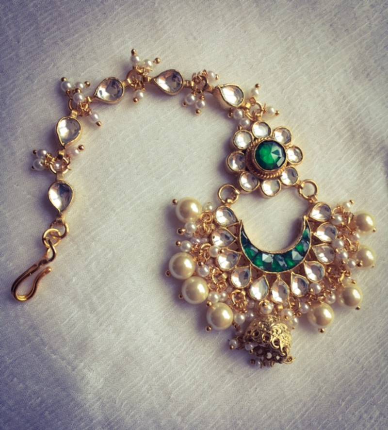 golden kundan maang tikka