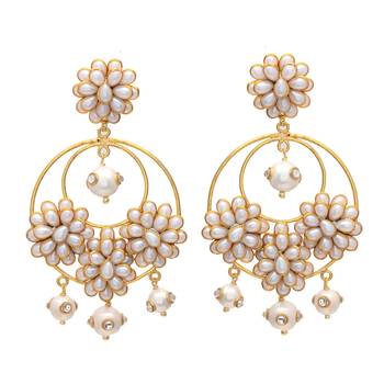 White Pacchi Work Pearl Chand Bali 1