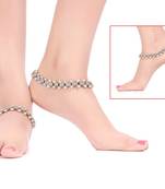 Traditional Exclusive Pearl Design Stone Payal Jewellery