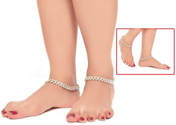 Fancy Pearl Desgin Payal With White Stone For Party Wear 1