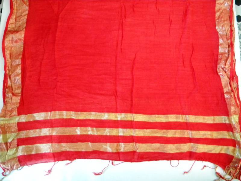 Red dupatta with golden zari border