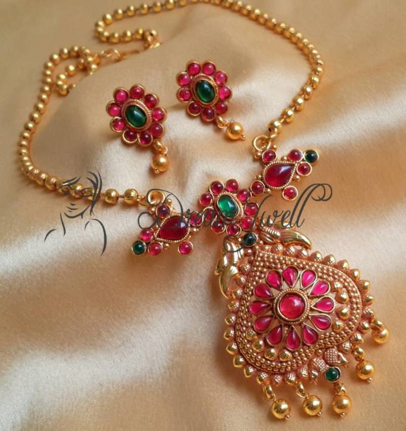 Gorgeous Antique Royal Kemp Necklace Set