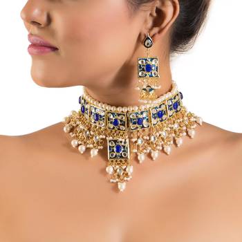 Pretty Choker Set With Meenakari Work 1
