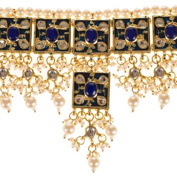 Pretty Choker Set With Meenakari Work 4