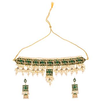 Pretty Choker Set With Meenakari Work 5