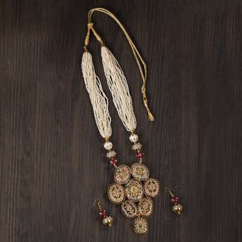 Traditional Pearl Beaded Heavy Set 3