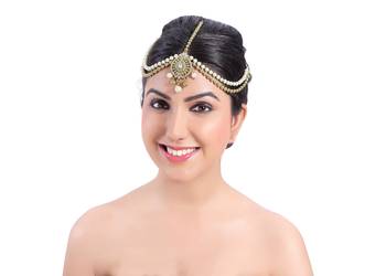 Exclusively Design Matha Patti For Wedding Gold Finishing With Pearl And Stone In White 1