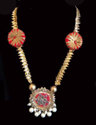 Red Gota And Pearl Necklace 1