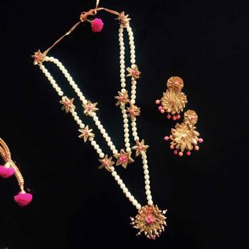 Neon Pink Gota And Pearl Necklace Set 1