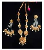 Pearl Embellished Goat And Pearl Necklace Set