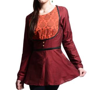 Women's Designer Wine Top With A Printed Yoke 3