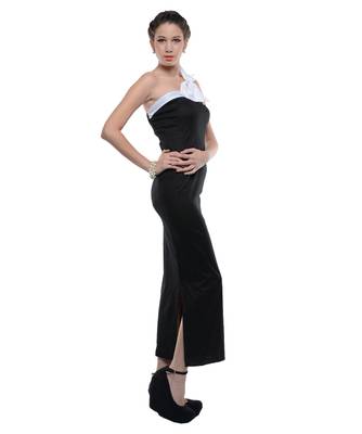 Women's Designer Black Lycra Gown With A Bow On The Shoulder 3
