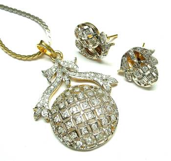 Gold necklace sets 1