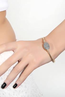 The black stone bracelet 2