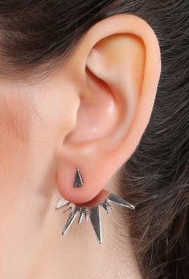 The zig-zag silver ear studs 2