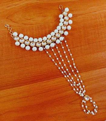 Kundan And Pearls Hathphool 1
