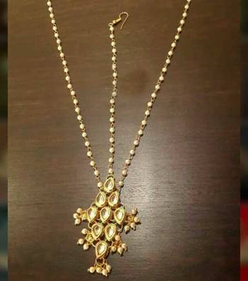 Kundan And Pearls Mathapatti 1