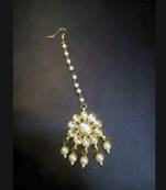 Kundan Flower And Pearls Mang Tikka