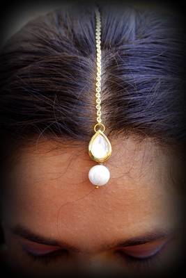 Pearl Drop Kundan Mang Tikka 1