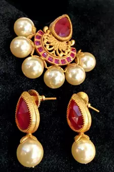 Red Agate Pendant Set