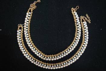 Beautiful white stone and pearl single line anklets 1