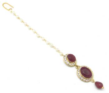 Sober Maang Tikka With Crystal Stone & Pearl Chain 2