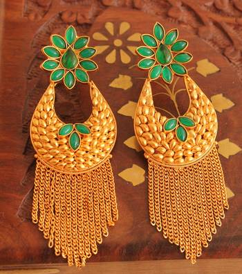 Gorgeous Matte Finish Green Designer Earring 1