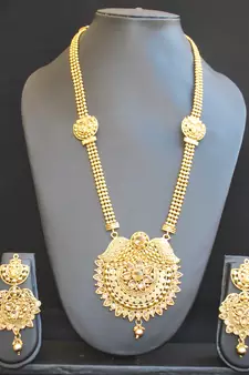 Round moti gold tone necklace set