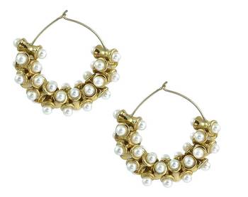 Gold studded jewellery studs 1