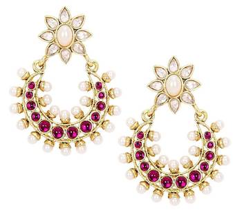 Gold studded jewellery studs 1