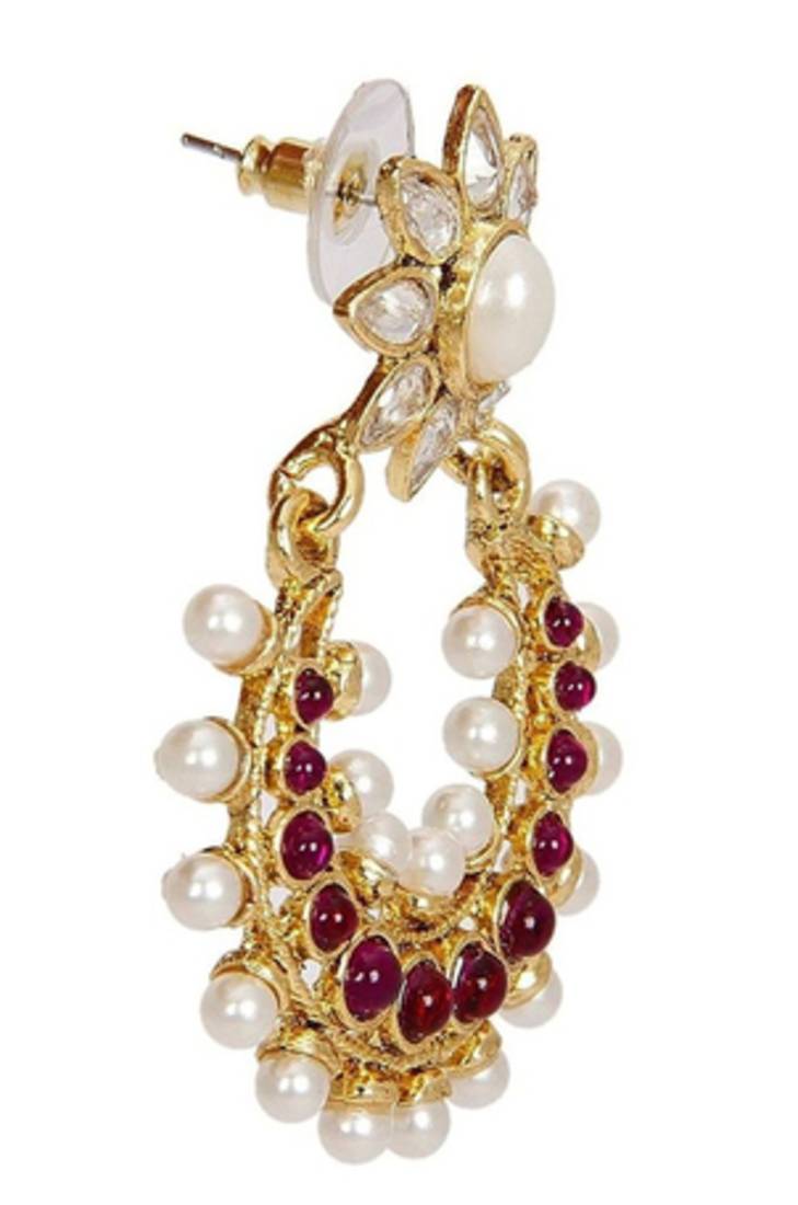 Gold studded jewellery studs