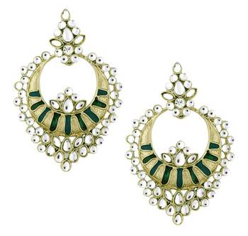 Gold studded jewellery studs 1