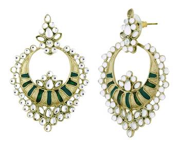 Gold studded jewellery studs 3