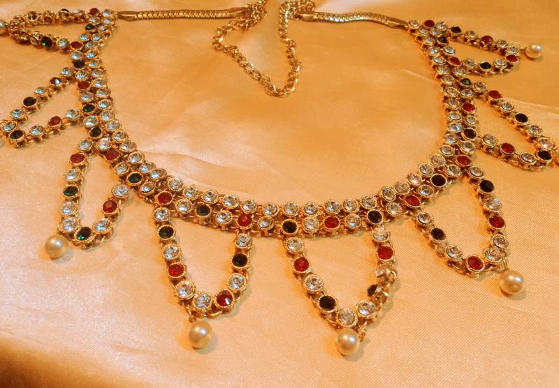 elegant red green gold plated waistbelt