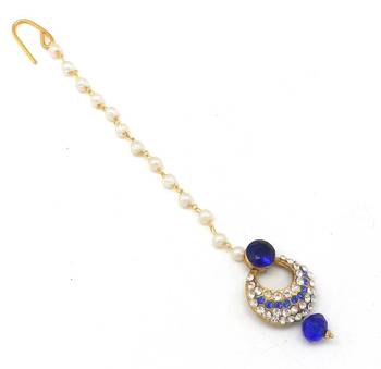 Small Size Chandbali Shape Maang Tikka Decorated With Crystals 2